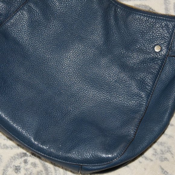 Michael KORS navy blue MEGAN Crossbody shoulder SLOUCH handbag LEATHER gold - Picture 15 of 15